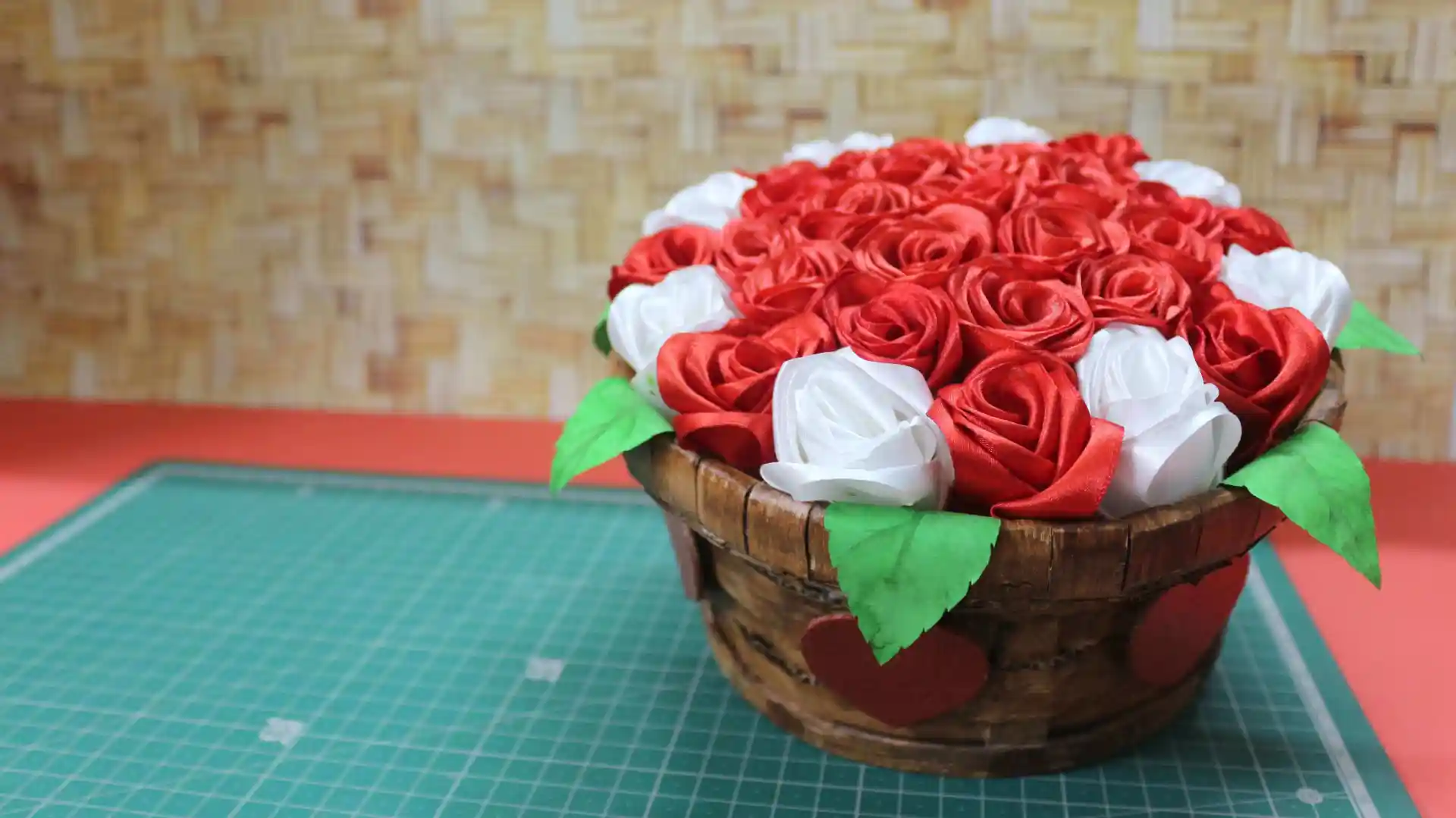 Ribbon rose boque